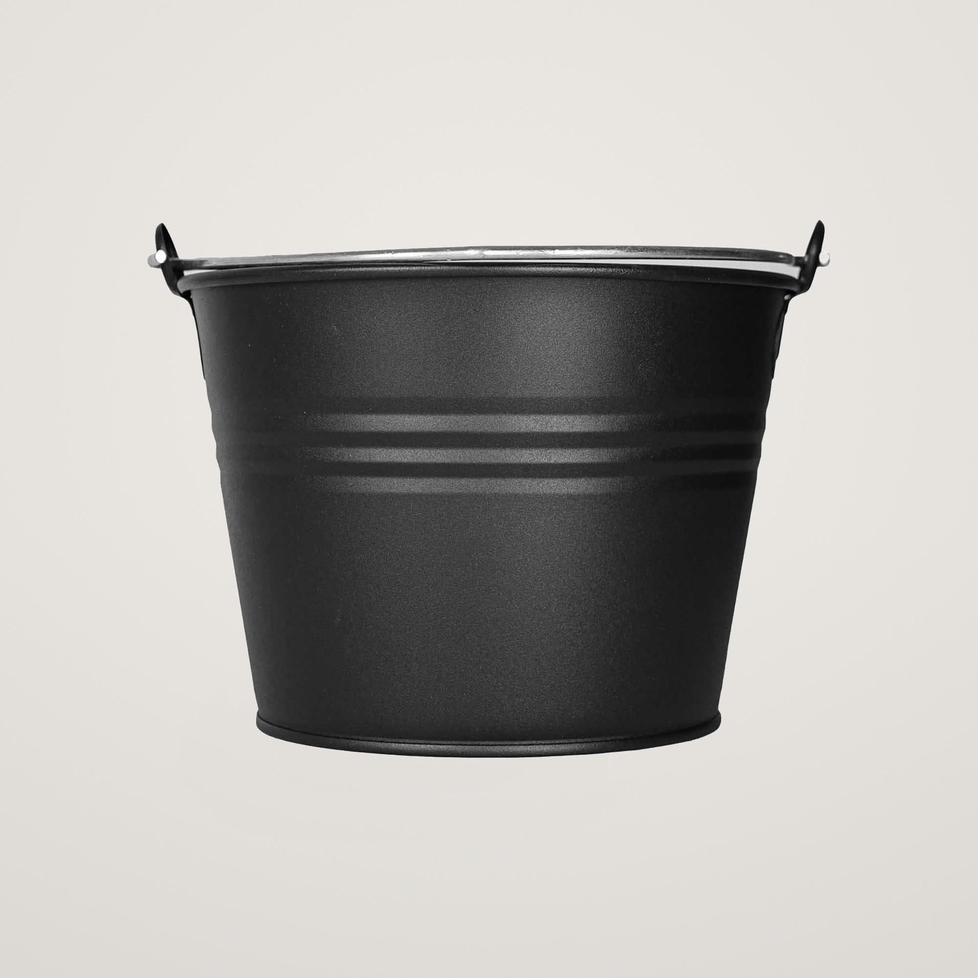 Galeata cu maner din metal Mary's Garden Supplies 22 cm, culoarea negru